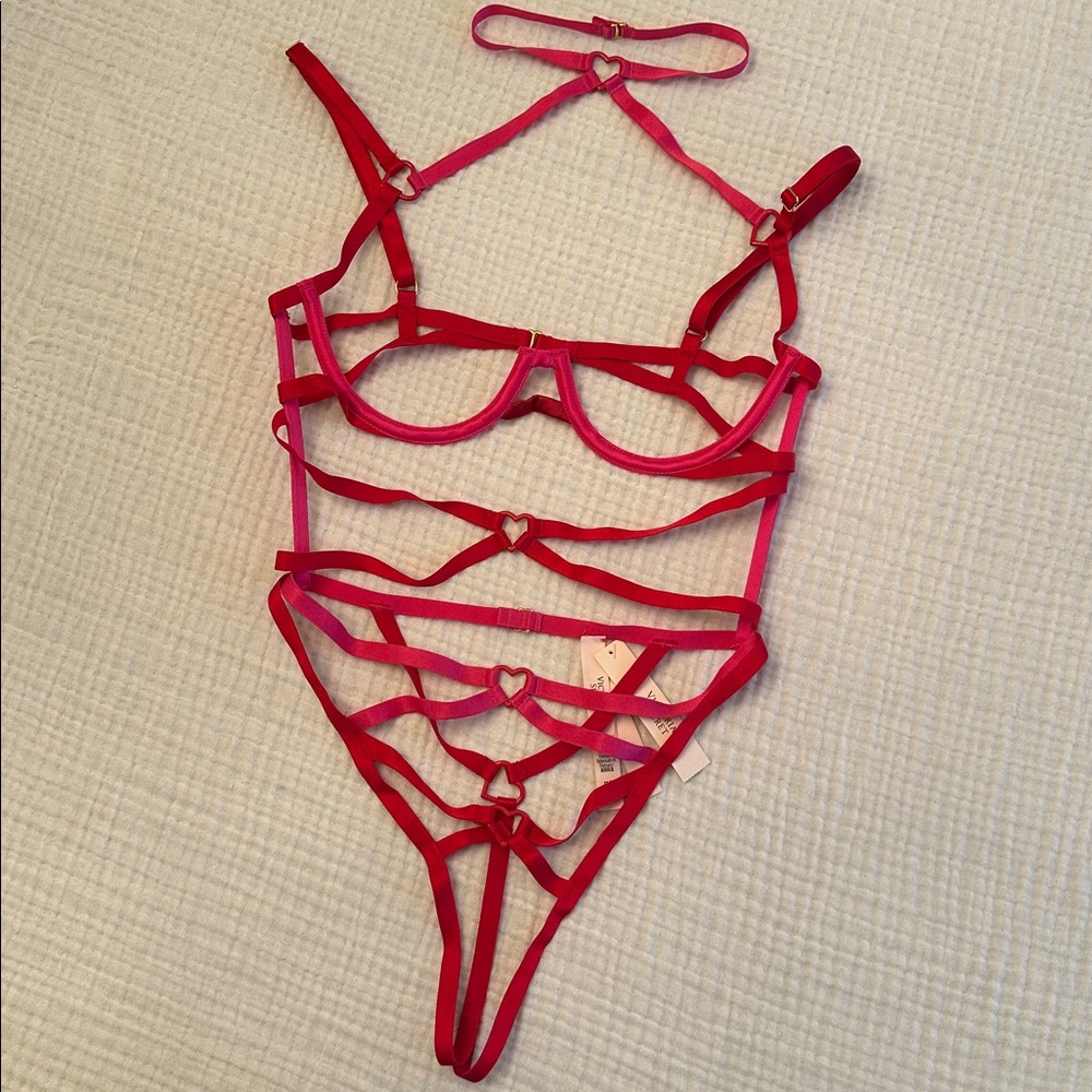 NWT Victoria's Secret Strappy Heartware Open Teddy - Picture 4 of 12